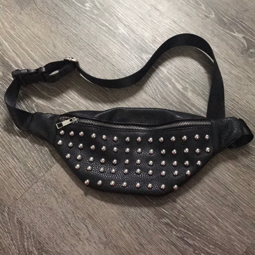 Trendy fanny pack